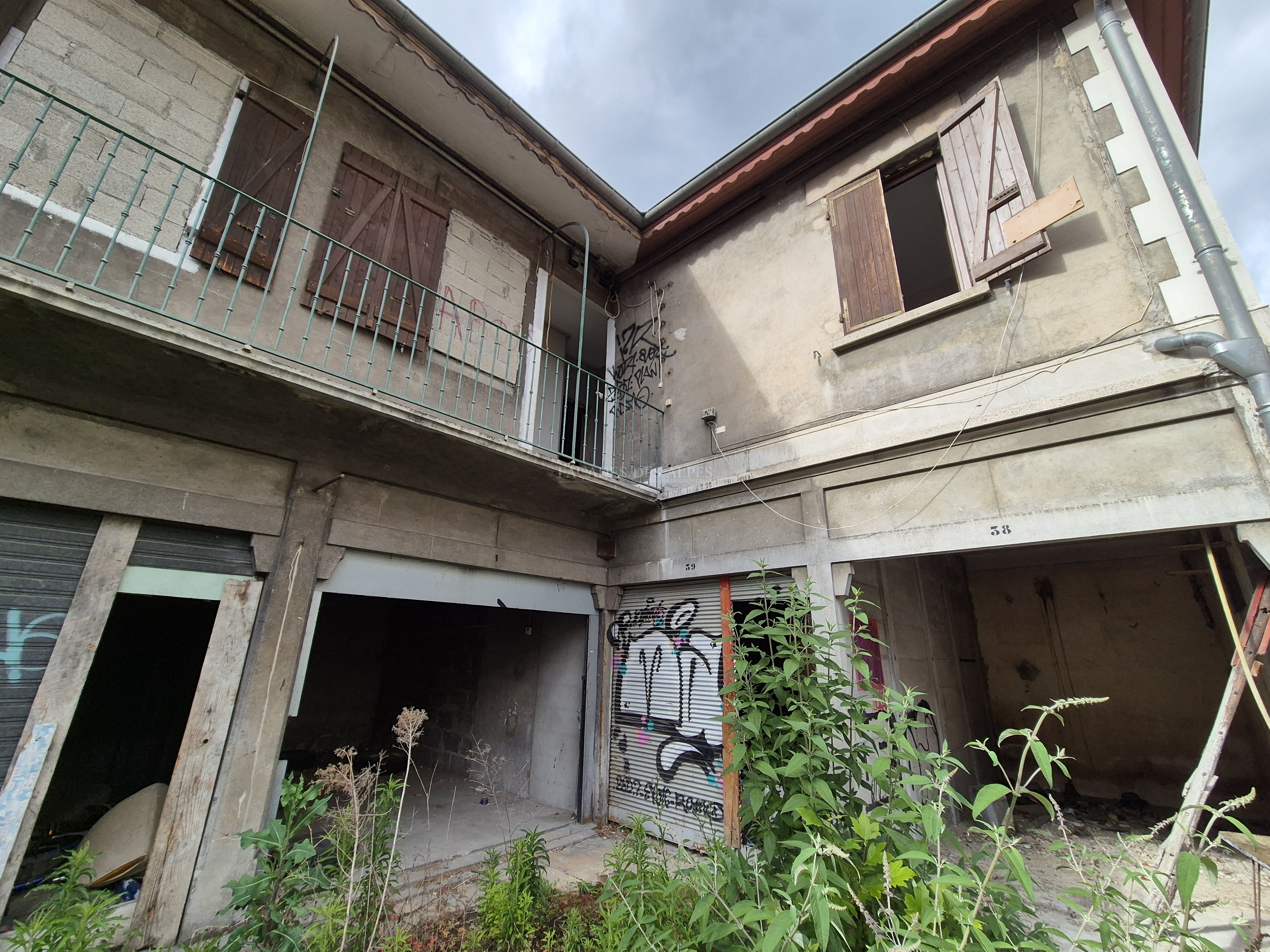 Façadier d'une maison à Corenc, 38700, Isère